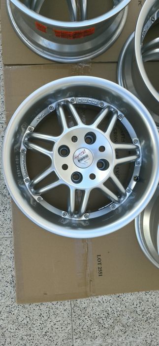 Jantes Momo Racer 4×108 de 15" Novas
