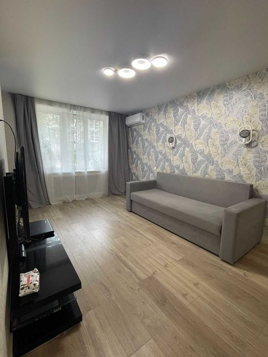 Продам 1к Лазаревського (Мініна) 3, дизайн ремонт, метро
