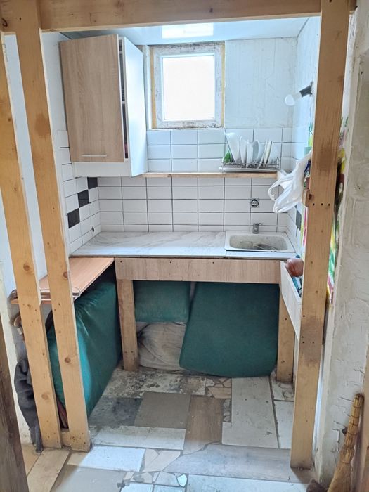 Акція .Власник, продам квартиру пристройку 32м.кв.газ,вода, житловий с