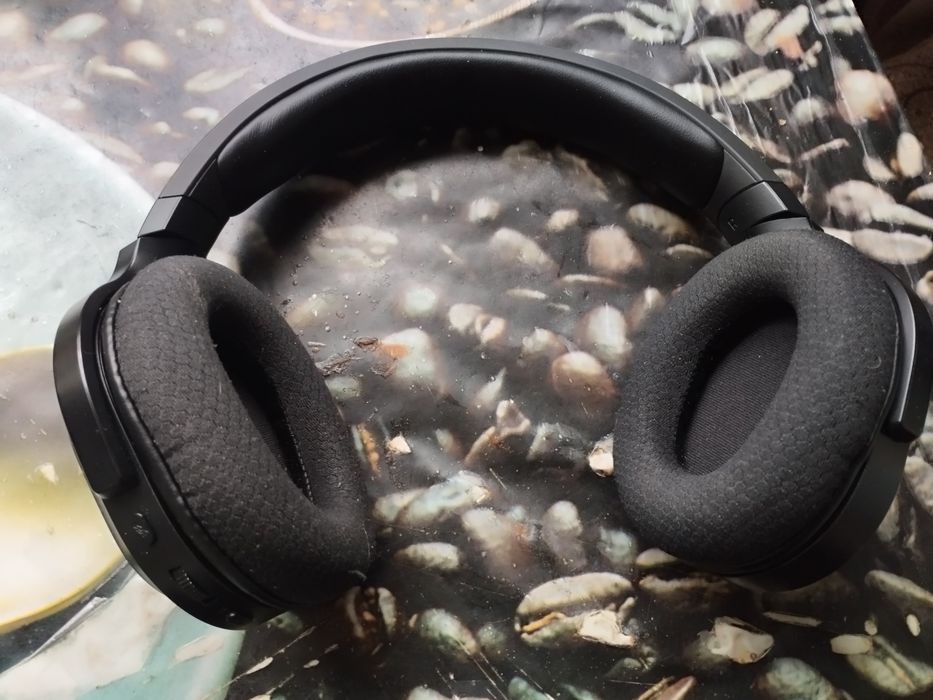 Продам наушники Razer Barracuda X