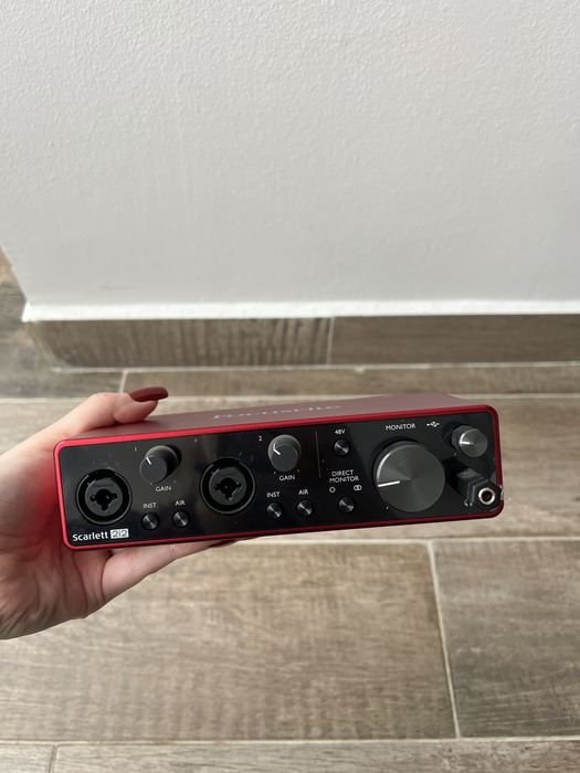 Focusrite Scarlett 2i2 [3rd Gen] USB аудіоінтерфейс / звукова карта