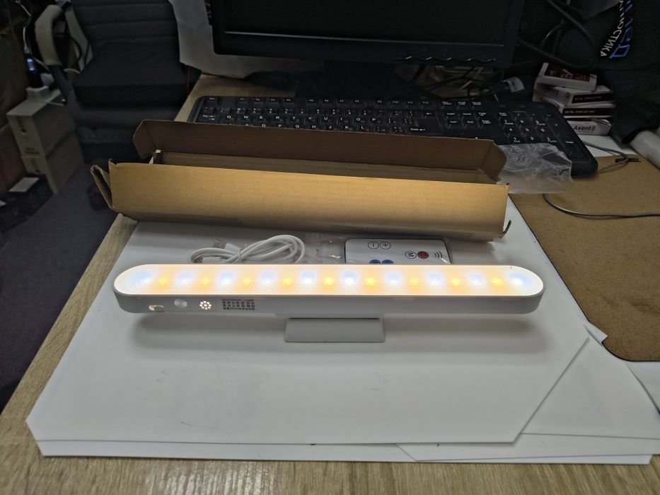 Універсальна світлодіодна лампа на акумуляторі, USB