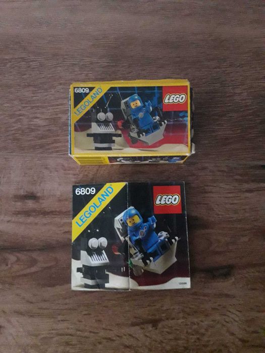 Lego kosmonauta i robot