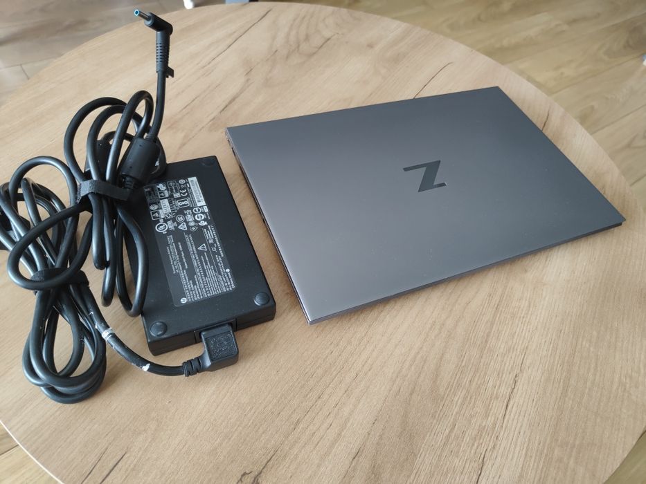 Laptop HP Zbook Studio G8