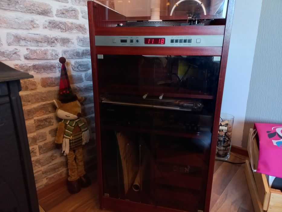 Szafka retro na winyle z gramofonem Dual 1239 A