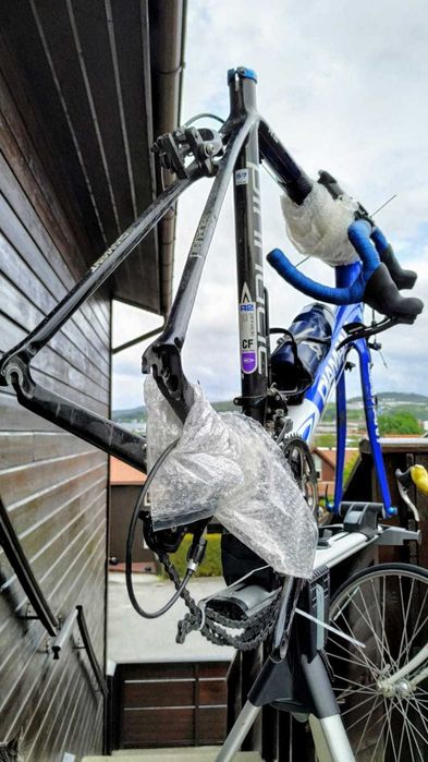 Wynajem walizki na rower do samolotu Thule RoundTrip Pro XT