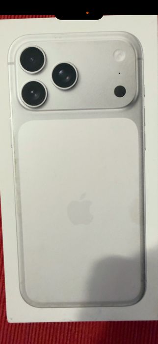 Iphone 17 pro 256GB Silver selado !