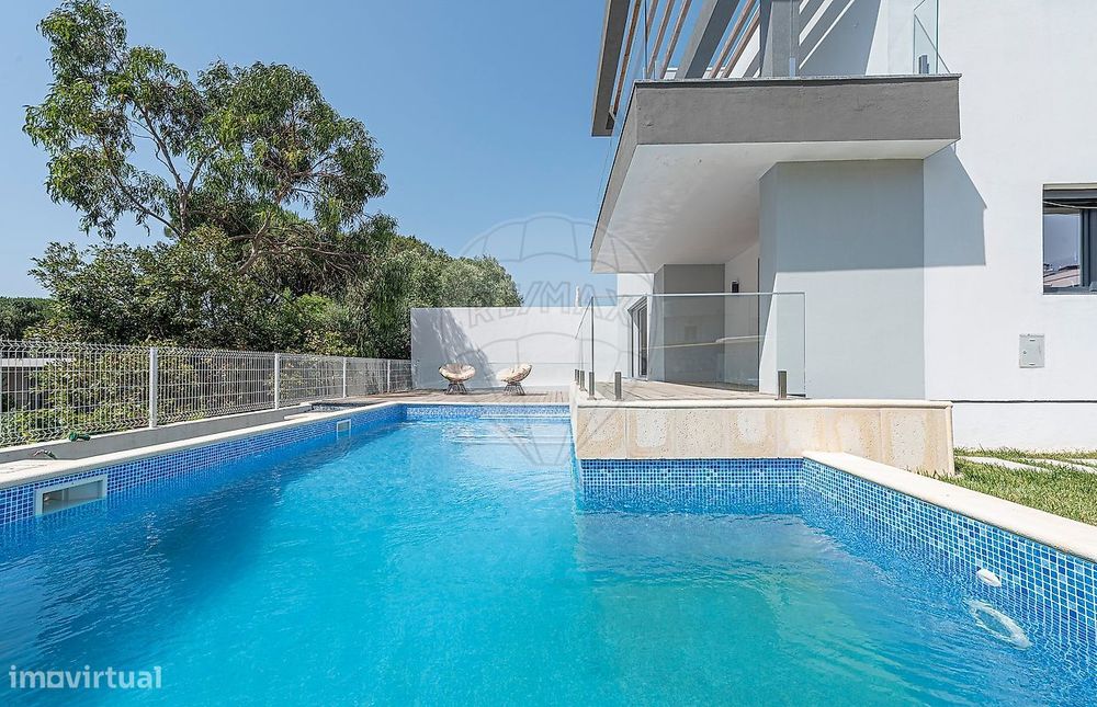 Moradia T5 para venda