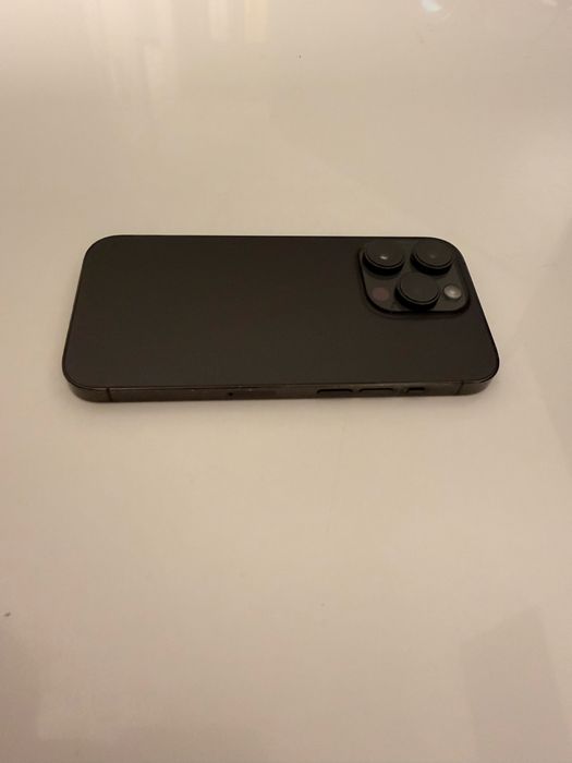 iPhone 14 Pro 128 GB – bardzo dobry stan + 2 etui