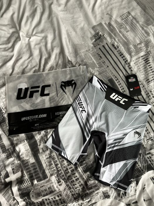 Spodenki kompresyjne Venum UFC