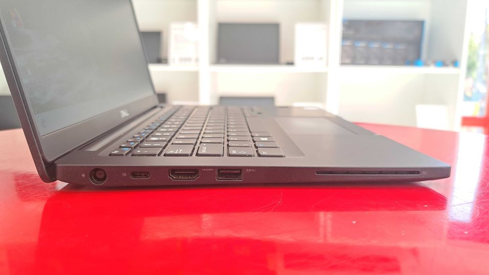 Laptop Dell Latitude 7390 13" i5-8GEN 8GB/256SSD FullHD Win11 FV23