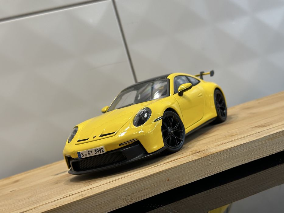 Porsche GT3 992 Maisto 1/18 Limited Edition