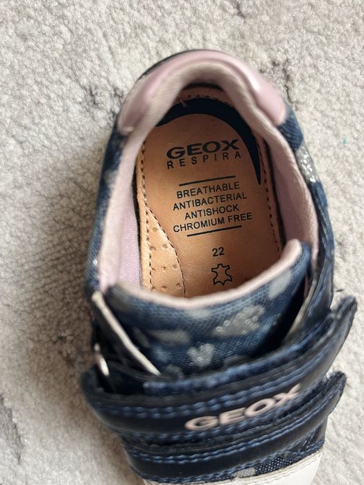 кросівки для дівчинки Geox