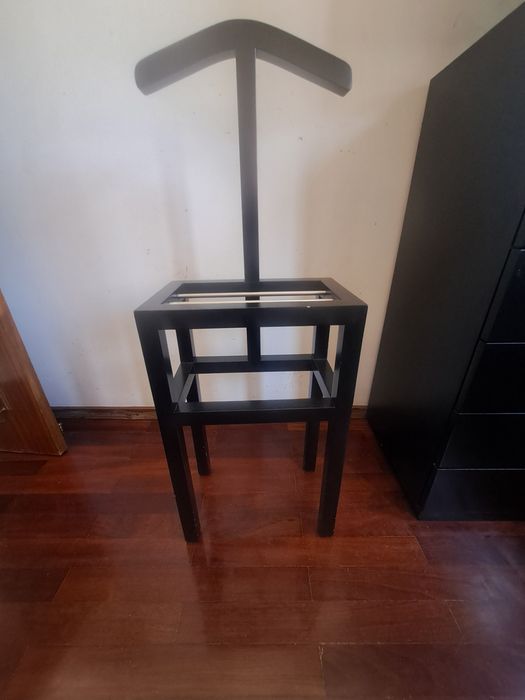 Criado mudo de madeira