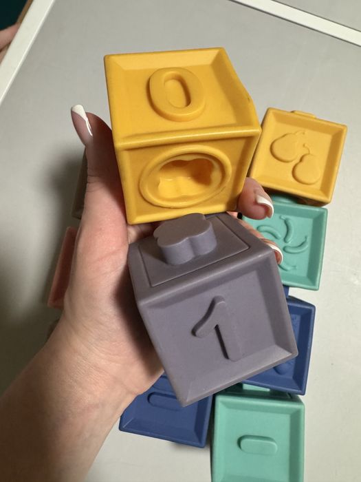 Резинові кубики; моторика