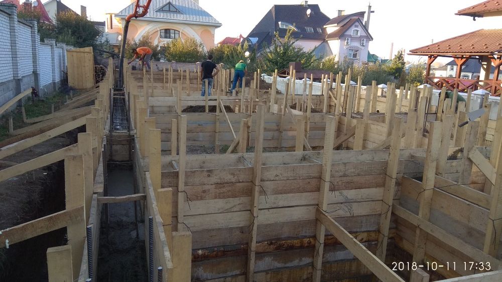 Фундаментные работы. Заливка фундаментов по Черновцам и области