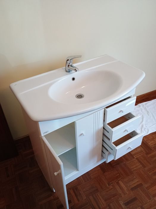 Movel com lavatorio488343464419020801