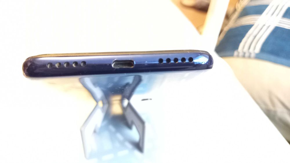 Xiaomi Mi Play неробочий (на запчастини)