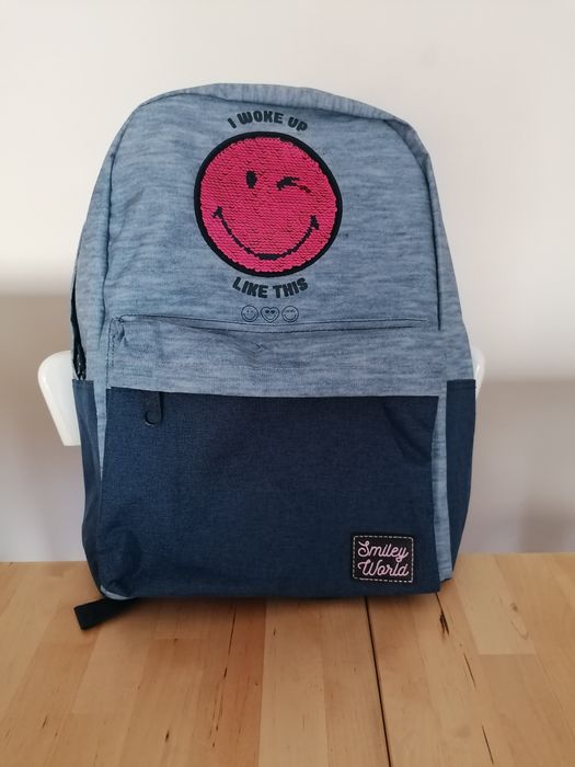 Mochila Smiley World I woke up like this original e nova