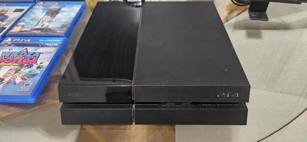 Konsola PlayStation 4 PS4 500GB kamera 2 pady i kamera