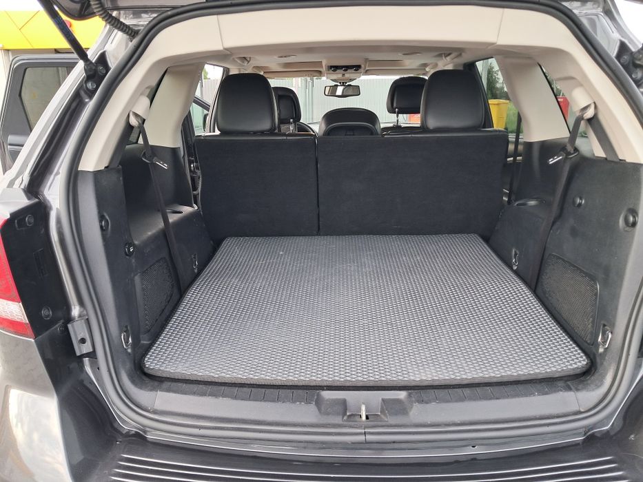 Продам додж джорни кроссроад 2.4  газ бензин  в хорошому стані.