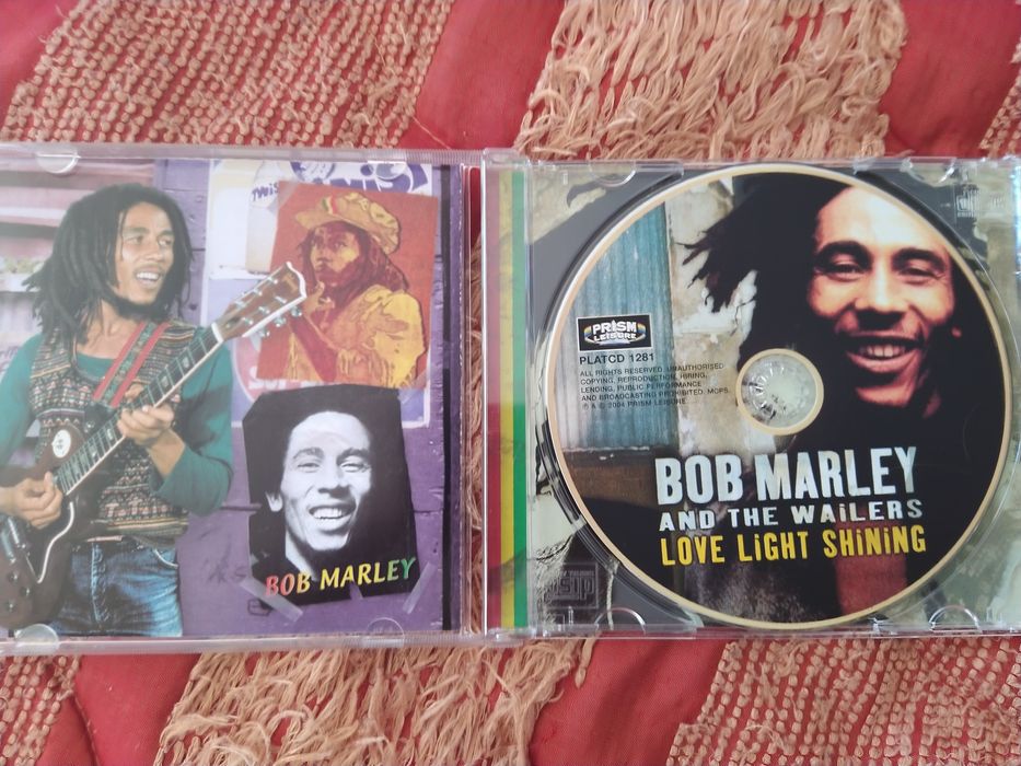 Bob Marley & The Wailers - Love Light Shinning