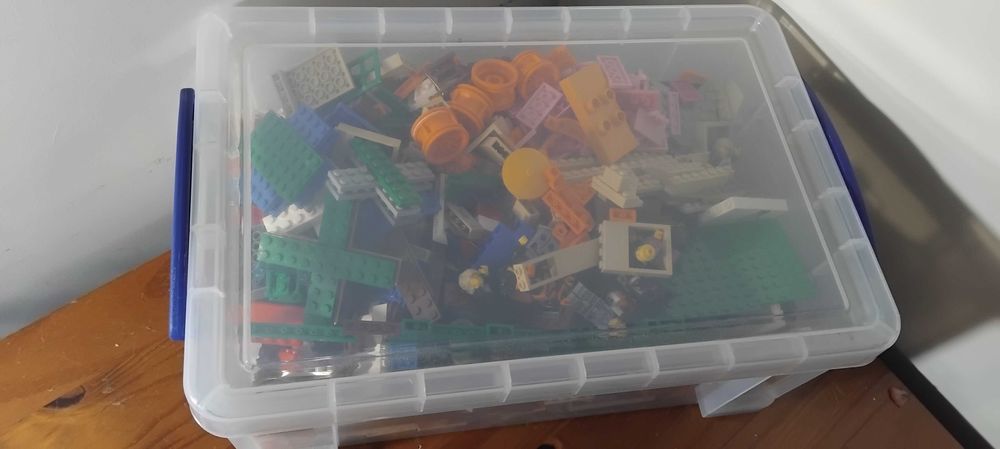 Caixa de legos variados