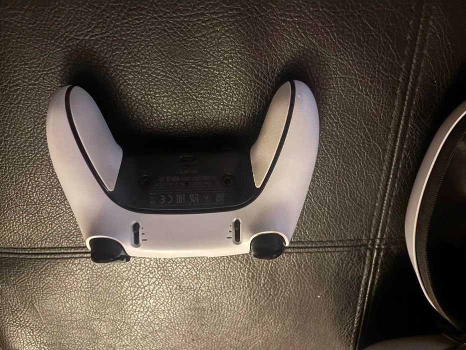 Sony DualSense Edge (Como Novo) + Analógicos TMR GuliKit (Calibrados)