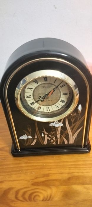 Zegar stojący firmy Quartz