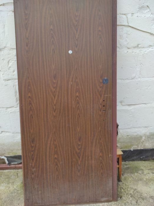 Квартирні двері б/у