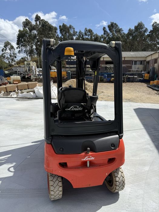 Empilhador Linde E16 evo