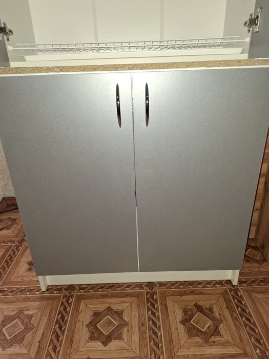 Тумба під мийку, верхня шафа з сушкою. Кухня