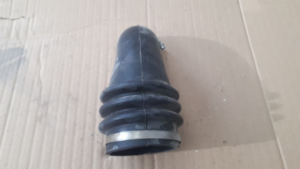 Tubo da caixa do filtro de ar Peugeot 504