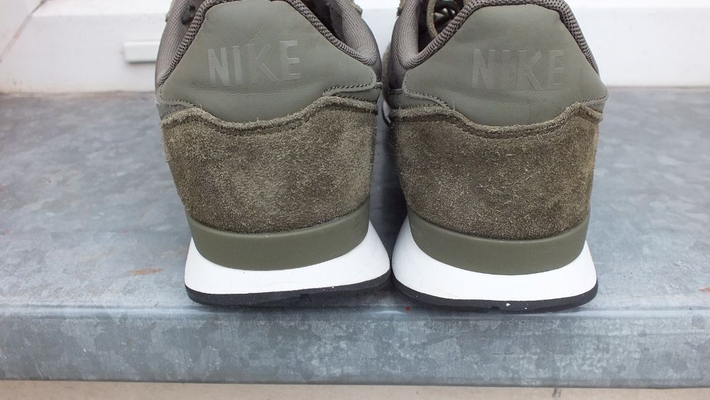 super buty sportowe marki Nike skóra w roz 42