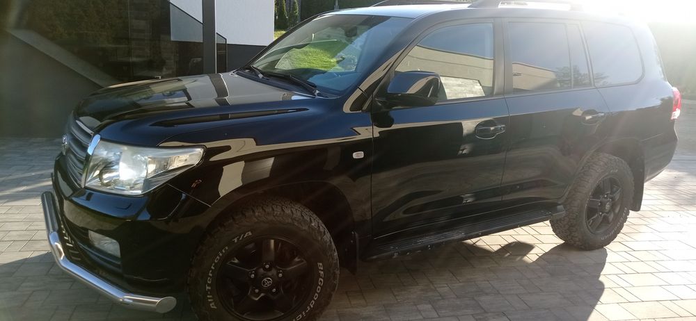 Toyota Land Cruiser 200 V8 /zamiana/
