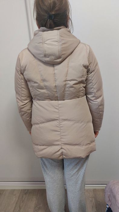 Продам жіночу зимову куртку , пуховик.