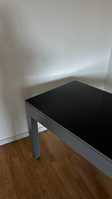 Vende-se mesa de jantar