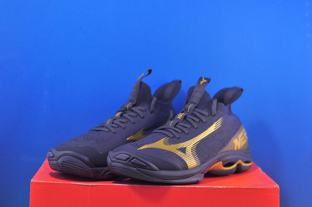 Кросівки Mizuno Wave Lightning  Nike Air Max Terrascape 90 Оригінал