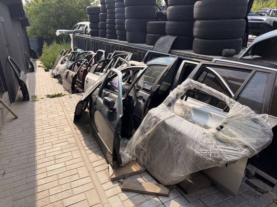Двері Дверка BMW E39 E46 E53 E60 E61 E65 E70 E83 E87 E90 E91 F10 F11
