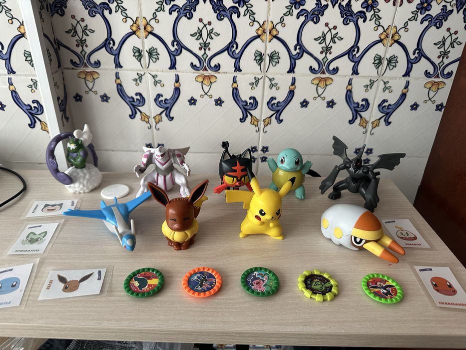 Videojogo nitendo pokemon tazos pikachu bonecos jogos
