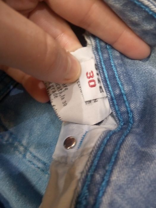 Красивые джинсы размер м