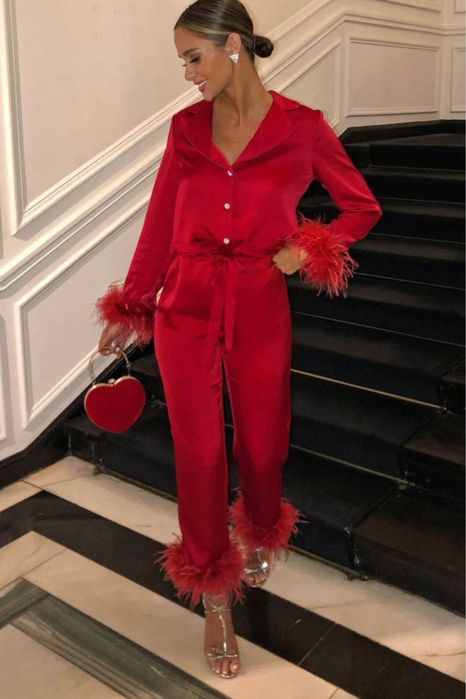 Червона сатинова піжама з пірʼям Nadine Merabi