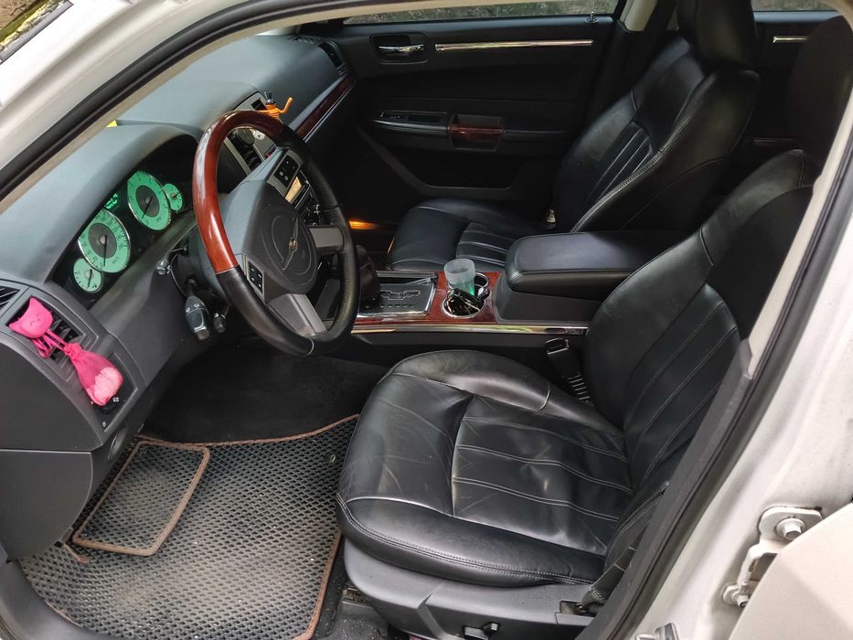 Chrysler 300C 2008 2.7