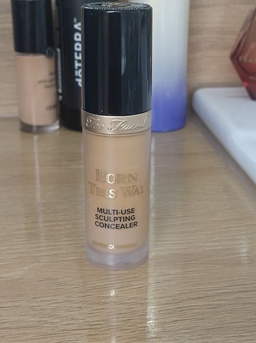 Korektor Too Faced, Natural Beige.