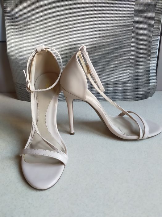 Szpilki sandały firmy M 38/24 cm