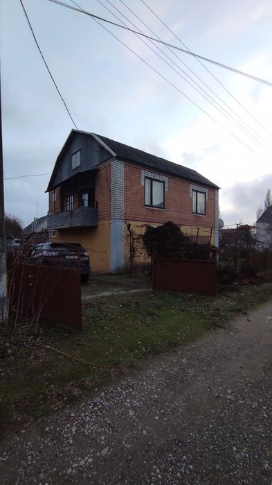 Добротный  большой дом Верхнеднепровс