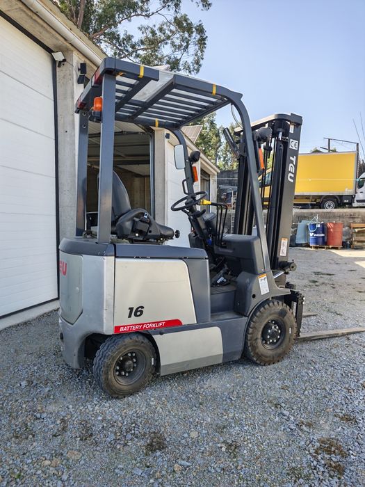 Empilhador eletrico FB16 / 1600kg/ 425H