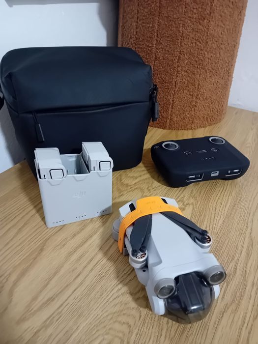 Drone  DJI Mini 3 Pró  Flay More Combo.