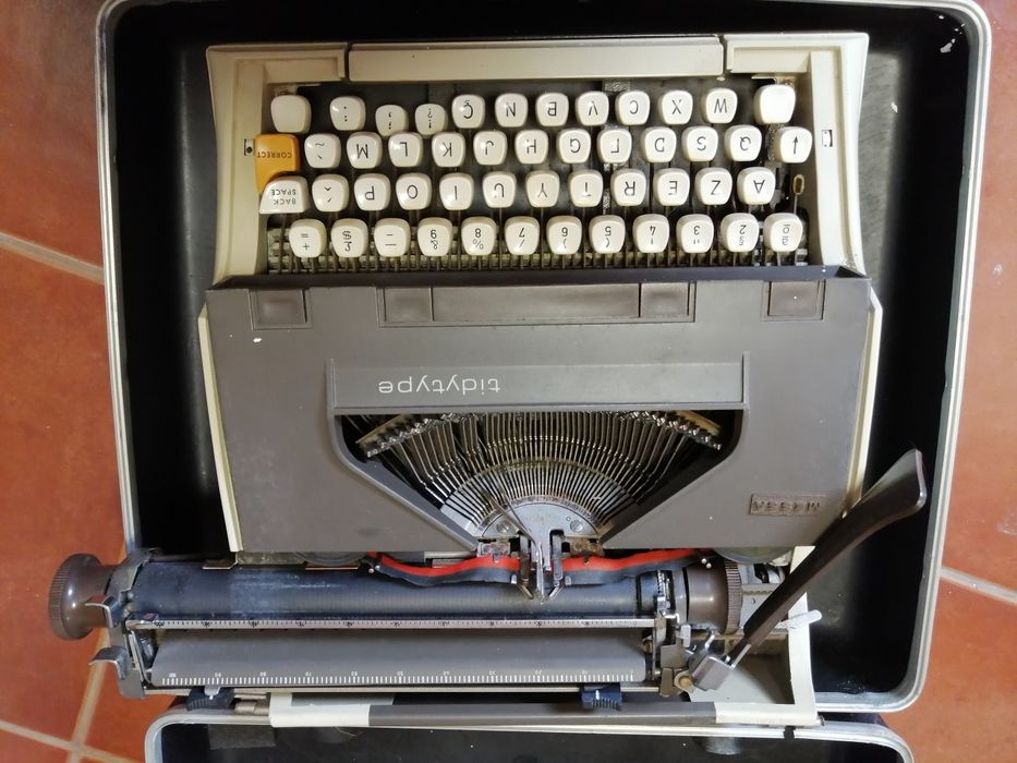 Máquina escrever antiga