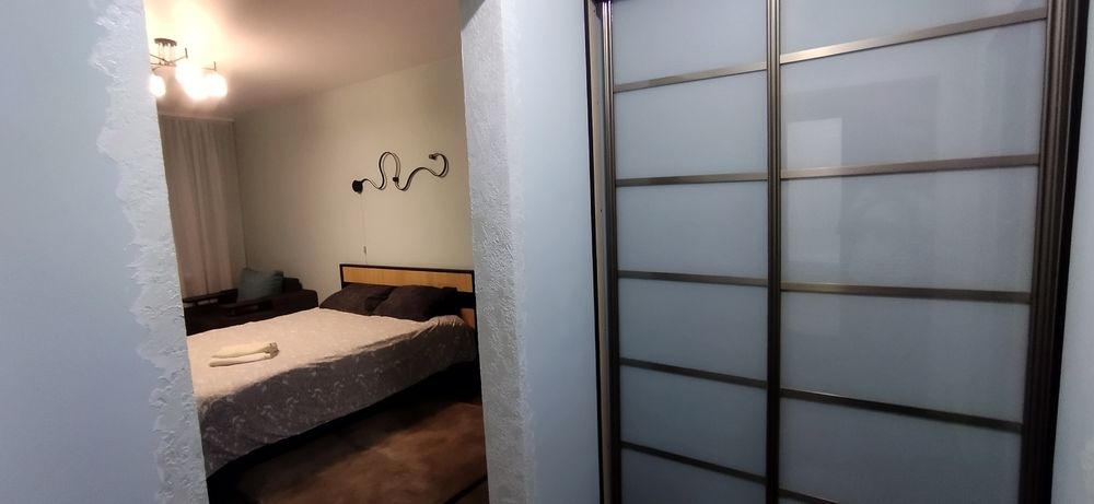 Подобова оренда однокімнатної квартири люкс Прилуки